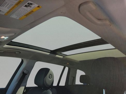 Certified 2026 Mercedes-Benz GLS 450 4MATIC image 33