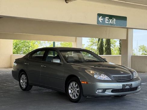 Used 2002 Lexus ES 330 image 3