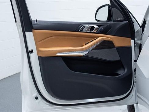 New 2026 BMW X5 xDrive40i w/ M Sport Package image 14