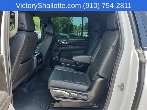 Used 2022 Chevrolet Suburban Z71 w/ Luxury Package AWD/4WD image 24