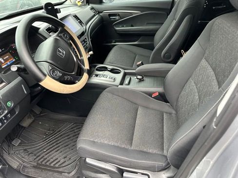 Used 2023 Honda Ridgeline Sport image 5