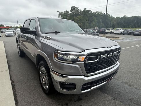 Used 2025 RAM 1500 Big Horn AWD/4WD image 8