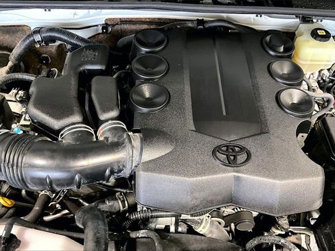 Used 2022 Toyota 4Runner Limited image 32