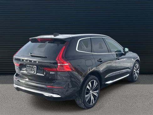 Certified 2023 Volvo XC60 B5 Plus w/ Climate Package image 5
