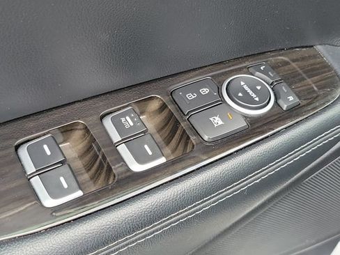 Used 2020 Kia Sorento LX AWD/4WD image 26