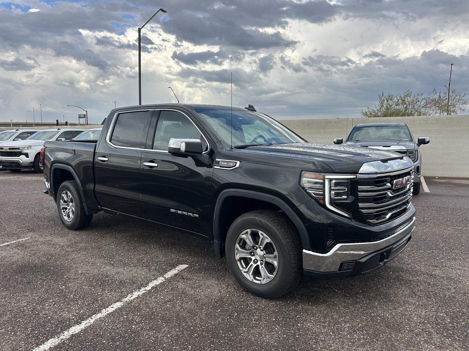 Used 2025 GMC Sierra 1500 SLT RWD image 7