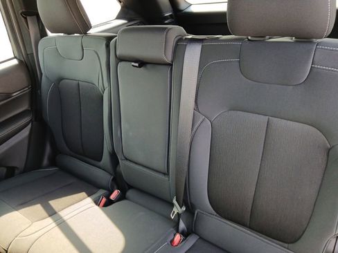 New 2024 Jeep Grand Cherokee Laredo X image 13