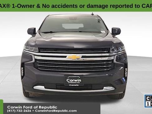Used 2024 Chevrolet Suburban LT image 2