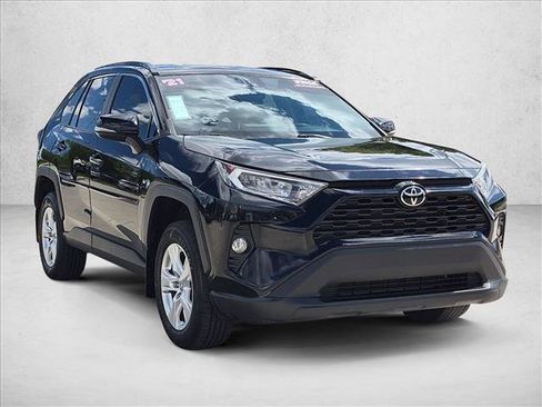 Used 2021 Toyota RAV4 XLE w/ Protection Package (TMS) AWD/4WD image 3