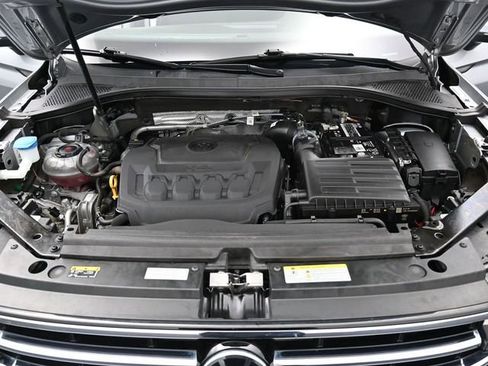 Used 2022 Volkswagen Tiguan S image 33