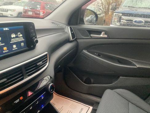 Used 2019 Hyundai Tucson SE image 16