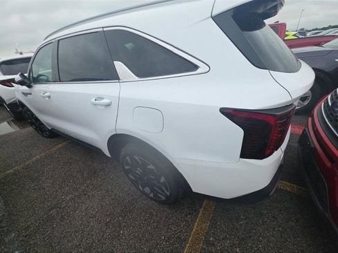 Used 2024 Kia Sorento SX FWD image 11
