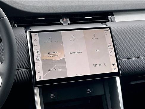 New 2026 Land Rover Discovery Sport Landmark AWD/4WD image 7