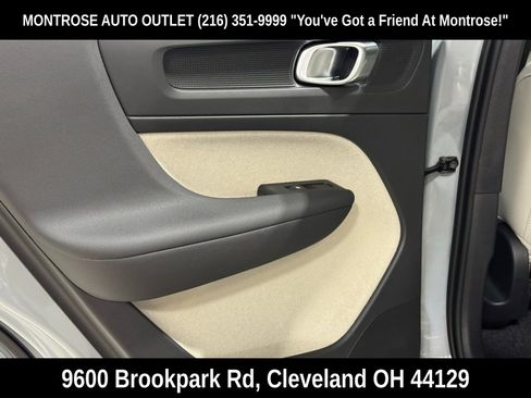 New 2026 Volvo XC40 B5 Plus w/ Protection Package Premier image 32