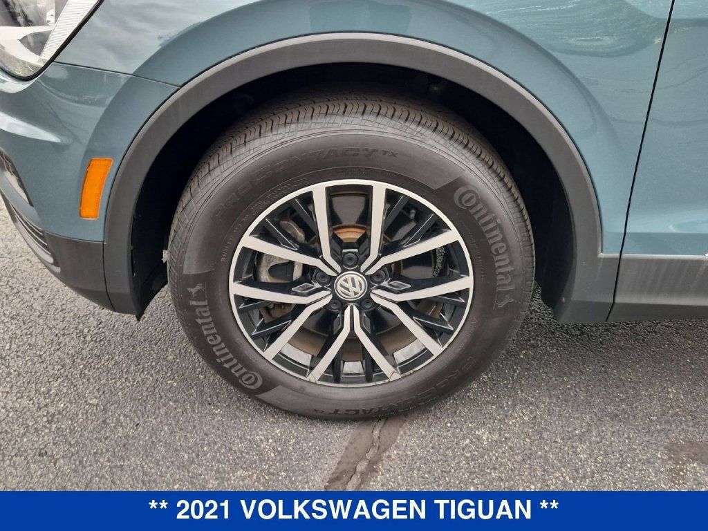 Used 2021 Volkswagen Tiguan SE FWD image 9