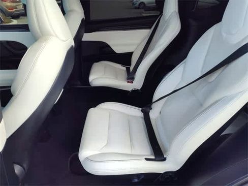 Used 2022 Tesla Model X Plaid image 19
