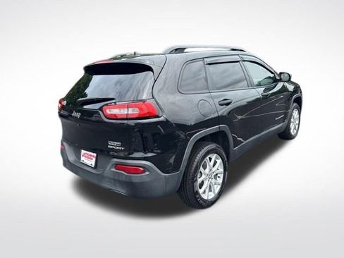 Used 2017 Jeep Cherokee Sport FWD image 7