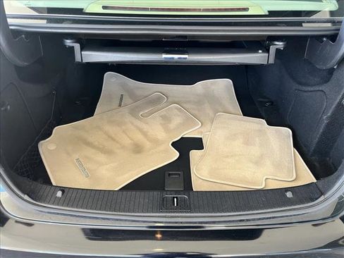 Used 2014 Mercedes-Benz E 350 Sedan image 23