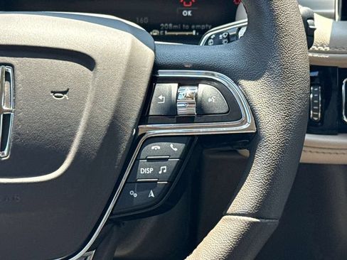 Certified 2023 Lincoln Nautilus FWD w/ Premium Package image 20