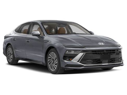 Used 2025 Hyundai Sonata Limited FWD image 9