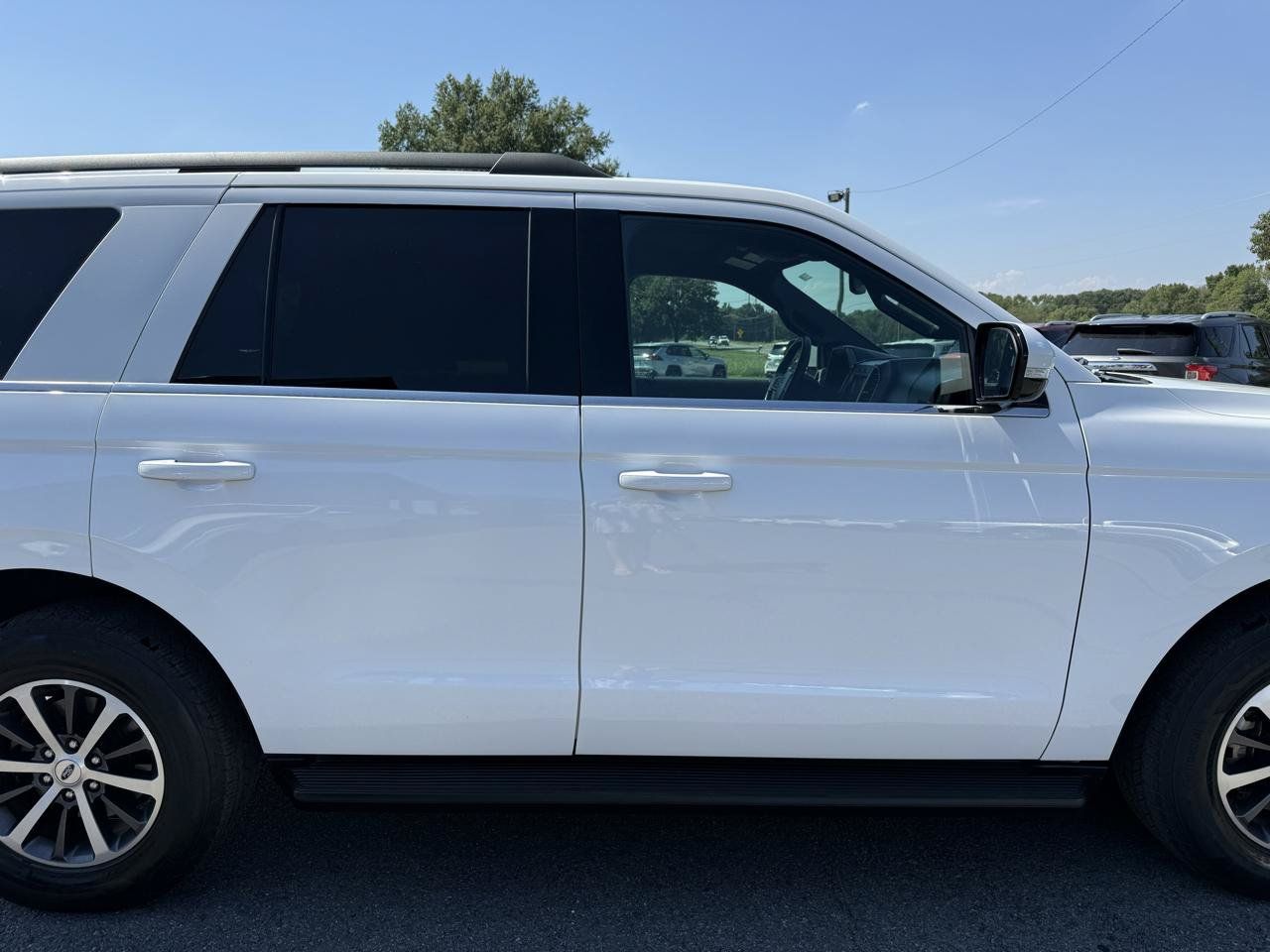 Used 2020 Ford Expedition XLT w/ Equipment Group 201A RWD image 42