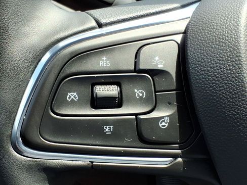 Used 2024 Buick Envista Sport Touring w/ Convenience I Package FWD image 27