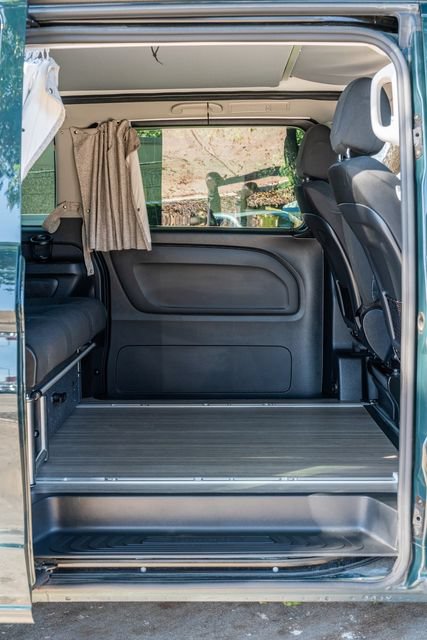 Used 2021 Mercedes-Benz Metris Passenger image 35