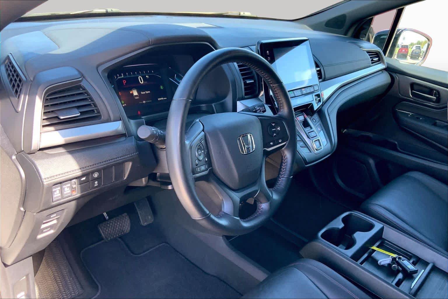 Used 2024 Honda Odyssey Sport image 18