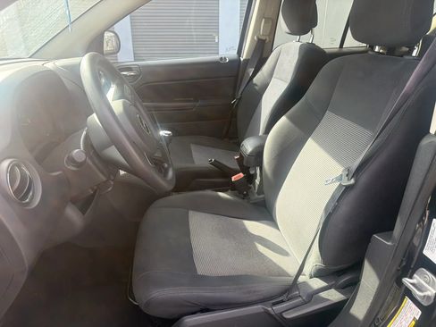 Used 2014 Jeep Compass Sport w/ Power Value Group FWD image 8