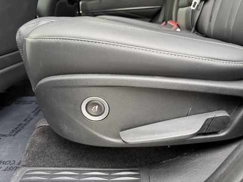 Used 2024 Genesis GV80 2.5T image 32