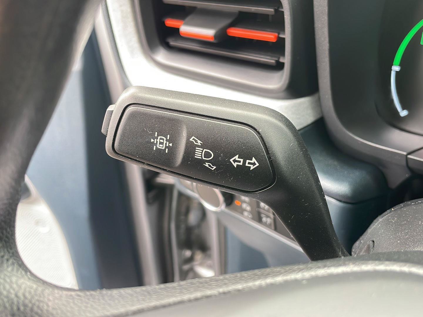 Used 2022 Ford Maverick XLT FWD image 16