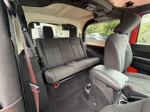 Used 2016 Jeep Wrangler Sport AWD/4WD image 14