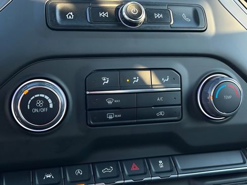 Used 2025 Chevrolet Silverado 1500 Custom image 28