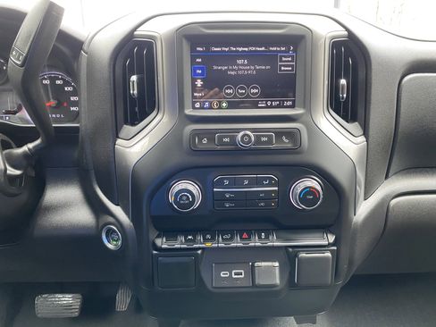 Used 2024 Chevrolet Silverado 1500 Custom image 24