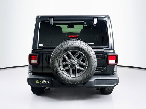 Used 2025 Jeep Wrangler Unlimited Sport AWD/4WD image 7
