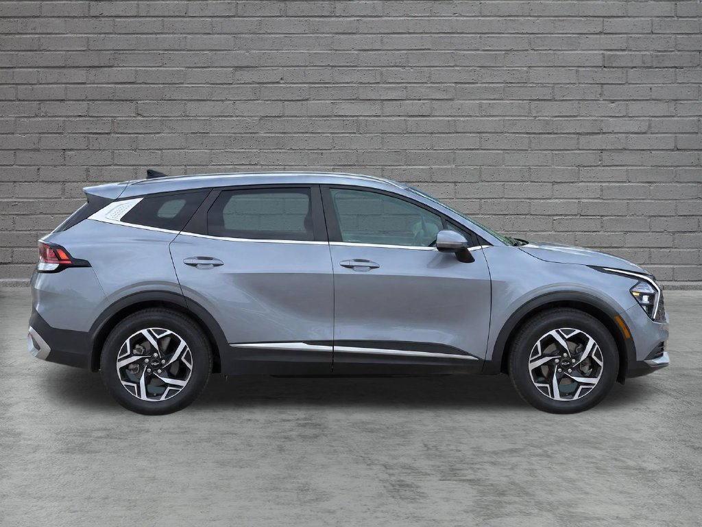 Used 2023 Kia Sportage LX FWD image 9