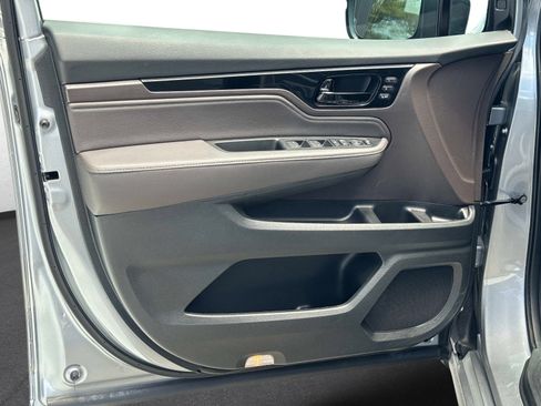 Used 2023 Honda Odyssey Touring image 20