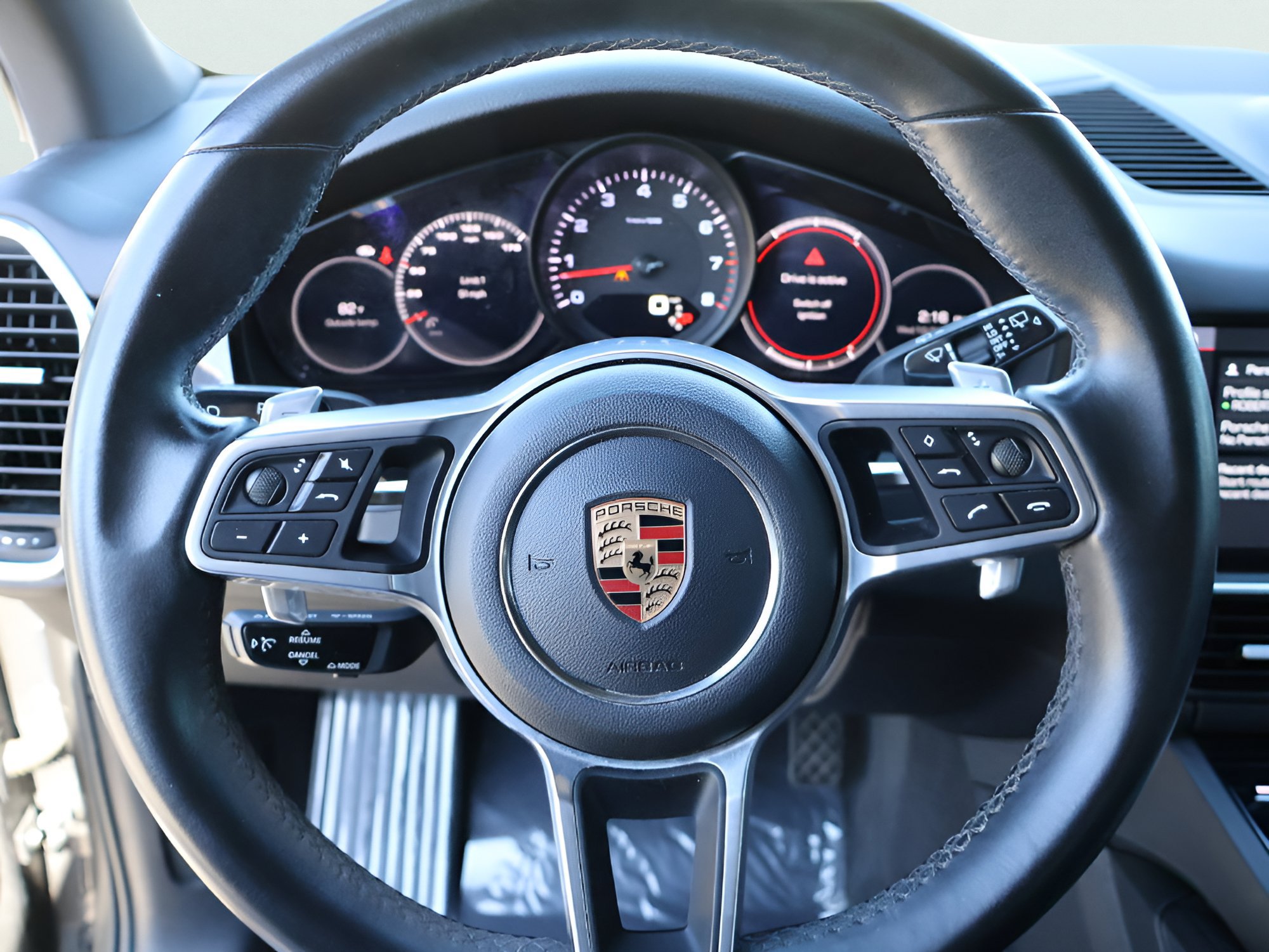 Used 2020 Porsche Cayenne AWD/4WD image 26