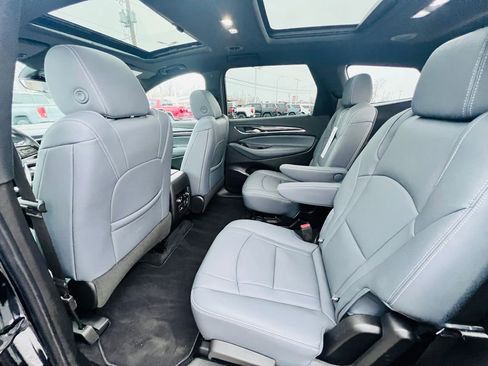 Used 2022 Buick Enclave Premium w/ Experience Buick Package image 37