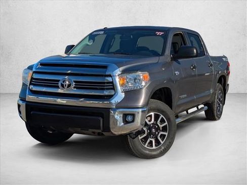 Used 2017 Toyota Tundra SR5 image 1