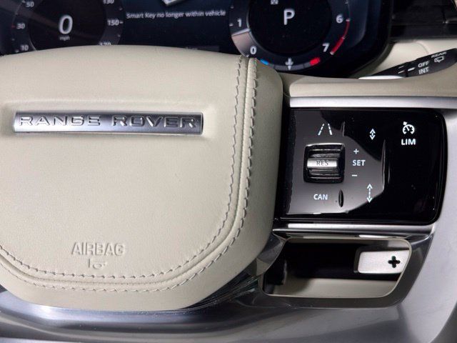 Used 2023 Land Rover Range Rover SE AWD/4WD image 32