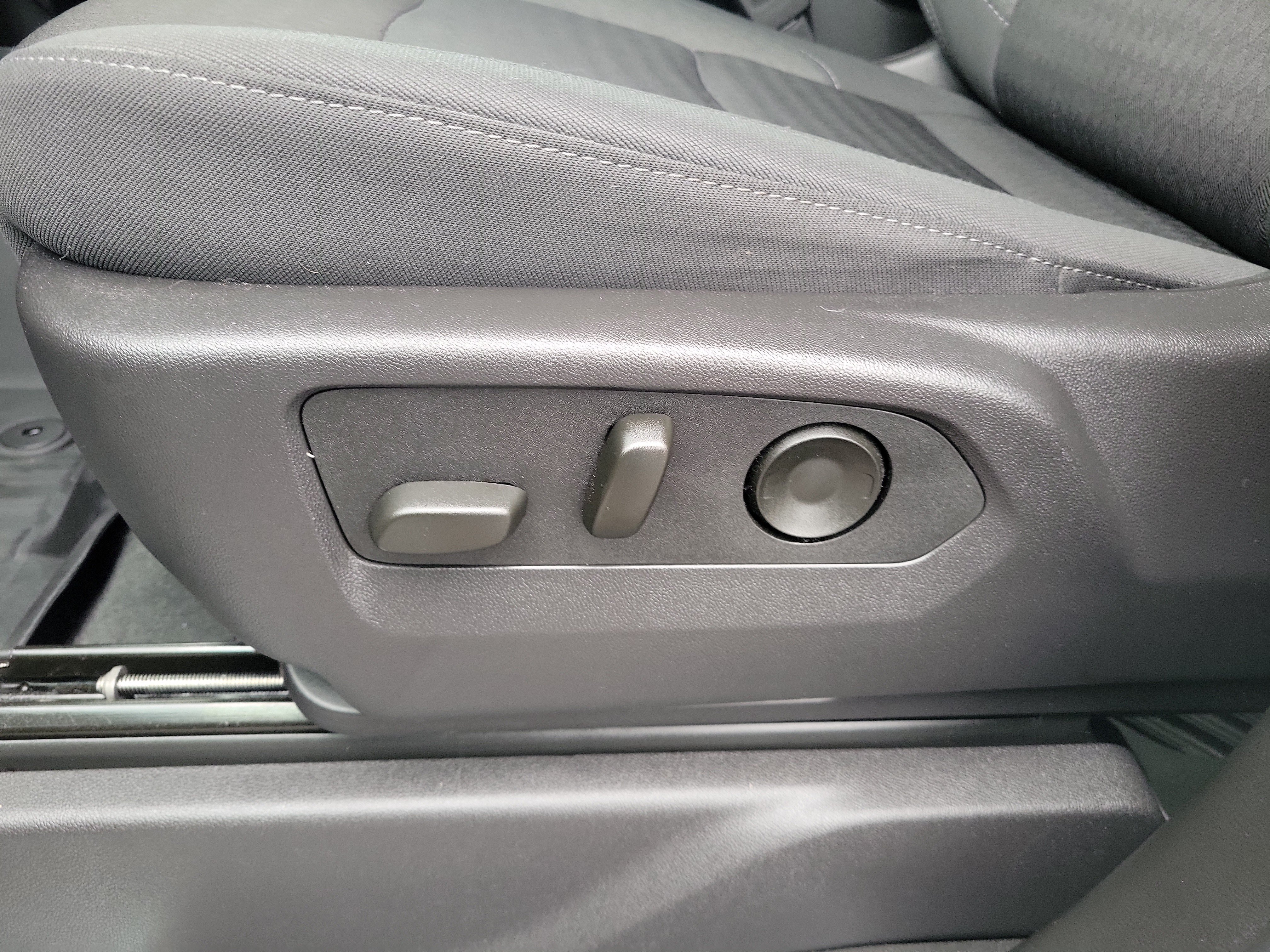 Used 2024 GMC Sierra 1500 Elevation AWD/4WD image 16