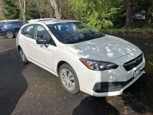 Used 2023 Subaru Impreza 2.0i image 2