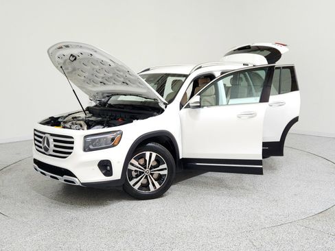 Certified 2025 Mercedes-Benz GLB 250 image 6