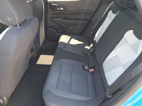 New 2026 Chevrolet Trax RS w/ Sunroof Package FWD image 9