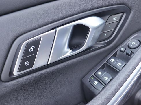 Used 2020 BMW 330i Sedan w/ Premium Package image 20