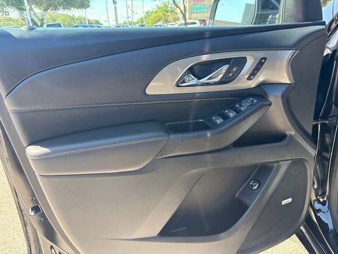 Used 2022 Chevrolet Traverse Premier w/ LPO, Cargo Package FWD image 12