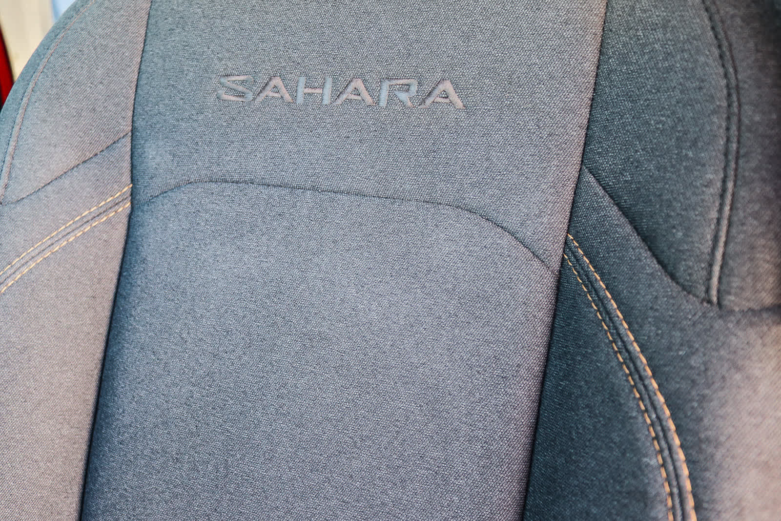Used 2024 Jeep Wrangler Unlimited Sahara AWD/4WD image 21