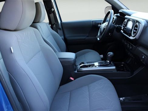 Certified 2018 Toyota Tacoma TRD Sport image 24