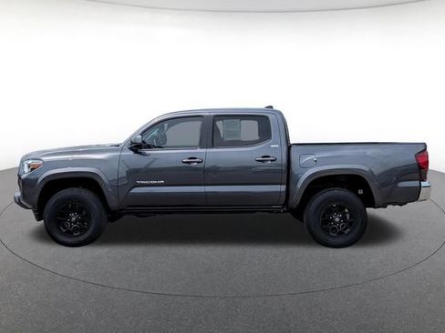Used 2021 Toyota Tacoma SR5 RWD image 3